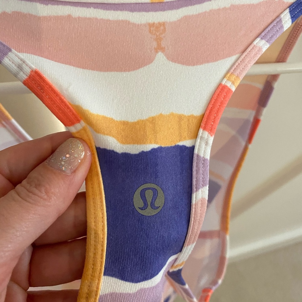 Rare Lululemon Cool Racerback sz 8 tank top
